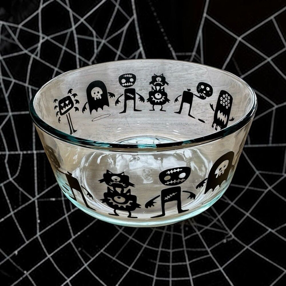 Pyrex Halloween Dish Bowl Monsters Limited Edition Halloween 4 Cup Storage NOLID